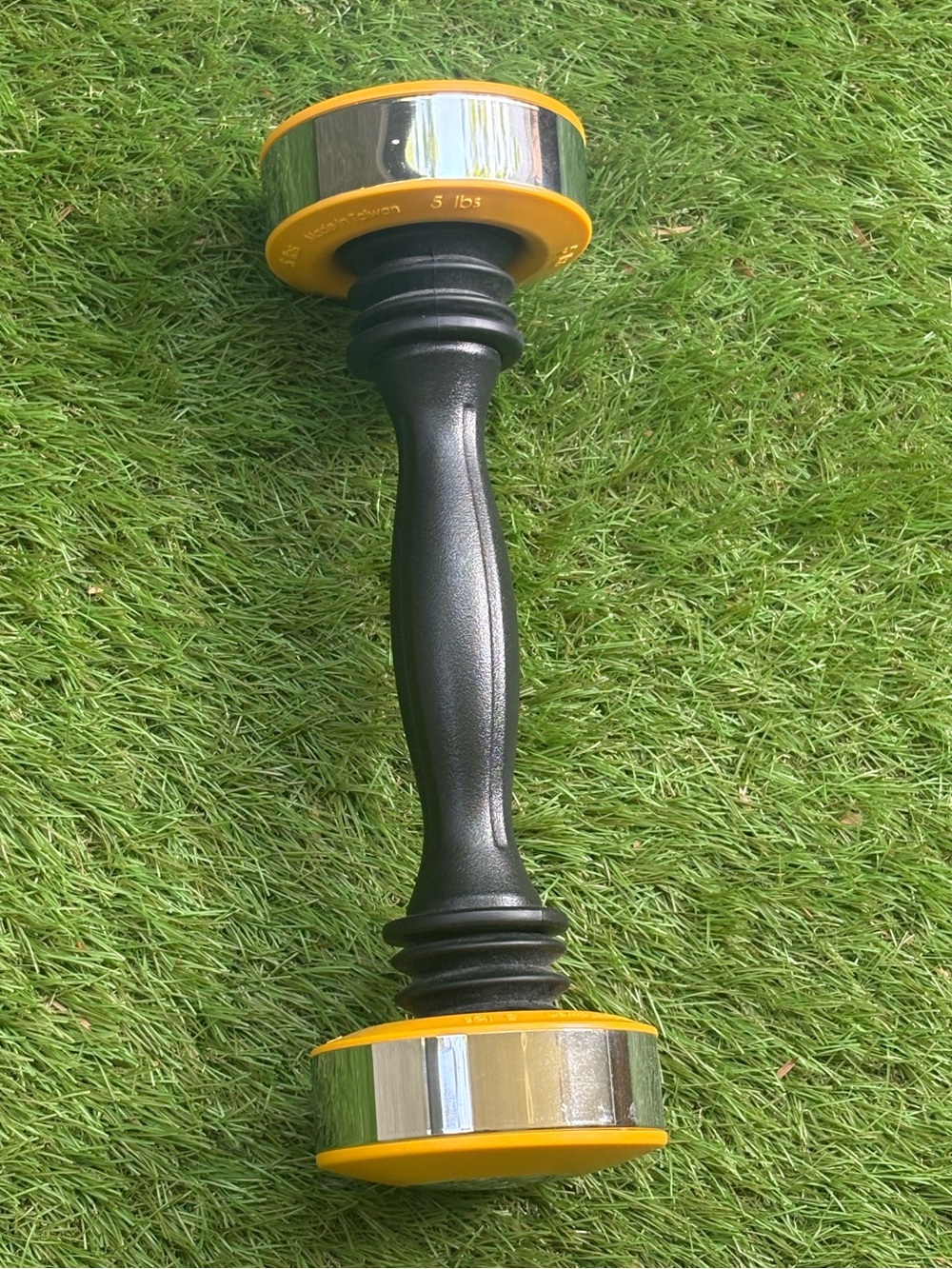 5lb Shake Weight — yellow and black